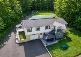 274 Grey Road, Fallsburg, NY, 4 Bedrooms Bedrooms, 9 Rooms Rooms,3 BathroomsBathrooms,Residential,For Rent,Grey,0,1032386 274 Grey Road, Fallsburg, NY, 4 Bedrooms Bedrooms, 9 Rooms Rooms,3 BathroomsBathrooms,Residential,For Rent,Grey,0,1032386