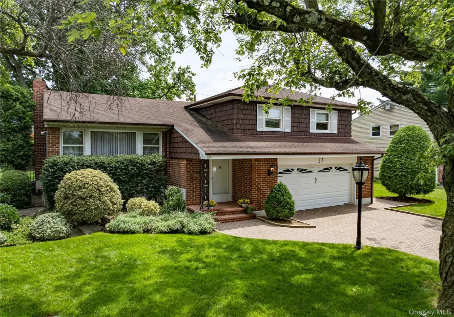 27 Ann Drive, Oyster Bay, NY, 3 Bedrooms Bedrooms, 11 Rooms Rooms,2 BathroomsBathrooms,Residential,For Rent,Ann,0,1033385 27 Ann Drive, Oyster Bay, NY, 3 Bedrooms Bedrooms, 11 Rooms Rooms,2 BathroomsBathrooms,Residential,For Rent,Ann,0,1033385
