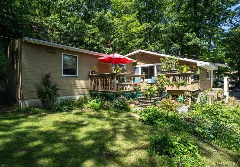 42 Deer Trail, Warwick (town), NY, 3 Bedrooms Bedrooms, 6 Rooms Rooms,1 BathroomBathrooms,Residential,For Rent,Deer,0,1034300 42 Deer Trail, Warwick (town), NY, 3 Bedrooms Bedrooms, 6 Rooms Rooms,1 BathroomBathrooms,Residential,For Rent,Deer,0,1034300