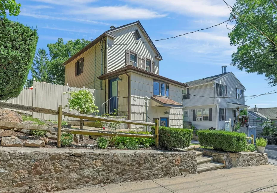 215 Chestnut Street, Rye Town, NY, 2 Bedrooms Bedrooms, 5 Rooms Rooms,2 BathroomsBathrooms,Residential,For Rent,Chestnut,0,1030826 215 Chestnut Street, Rye Town, NY, 2 Bedrooms Bedrooms, 5 Rooms Rooms,2 BathroomsBathrooms,Residential,For Rent,Chestnut,0,1030826