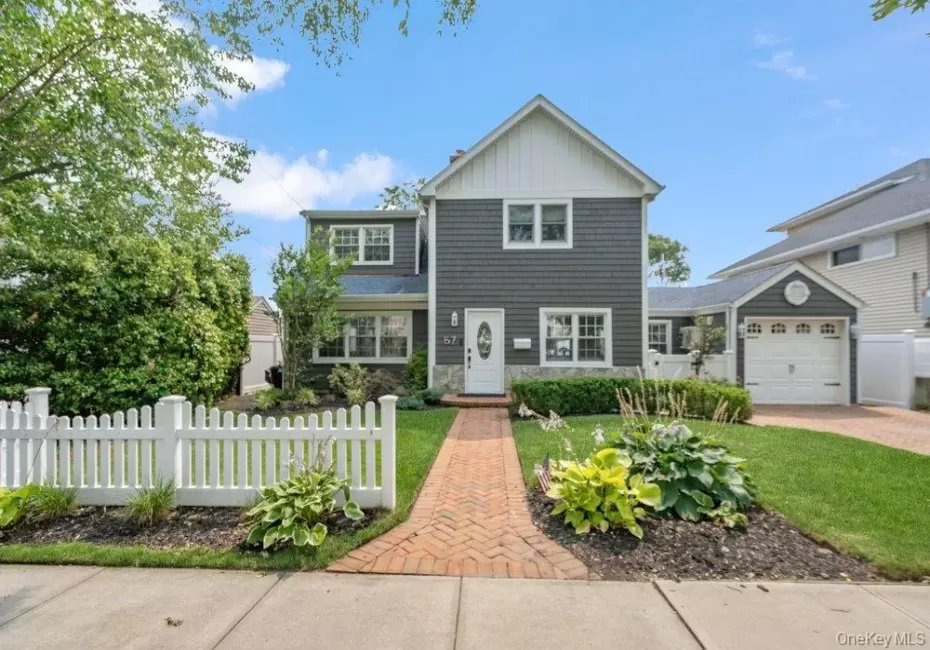 57 Beach Road, Oyster Bay, NY, 3 Bedrooms Bedrooms, 7 Rooms Rooms,3 BathroomsBathrooms,Residential,For Rent,Beach,0,1028348 57 Beach Road, Oyster Bay, NY, 3 Bedrooms Bedrooms, 7 Rooms Rooms,3 BathroomsBathrooms,Residential,For Rent,Beach,0,1028348