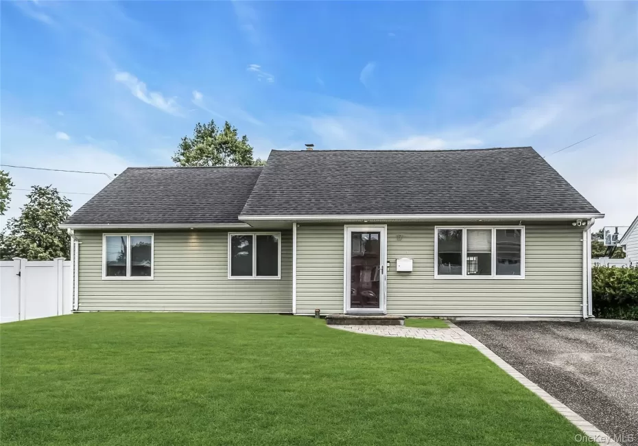 17 Blanche Street, Oyster Bay, NY, 3 Bedrooms Bedrooms, 5 Rooms Rooms,1 BathroomBathrooms,Residential,For Rent,Blanche,0,1032910 17 Blanche Street, Oyster Bay, NY, 3 Bedrooms Bedrooms, 5 Rooms Rooms,1 BathroomBathrooms,Residential,For Rent,Blanche,0,1032910