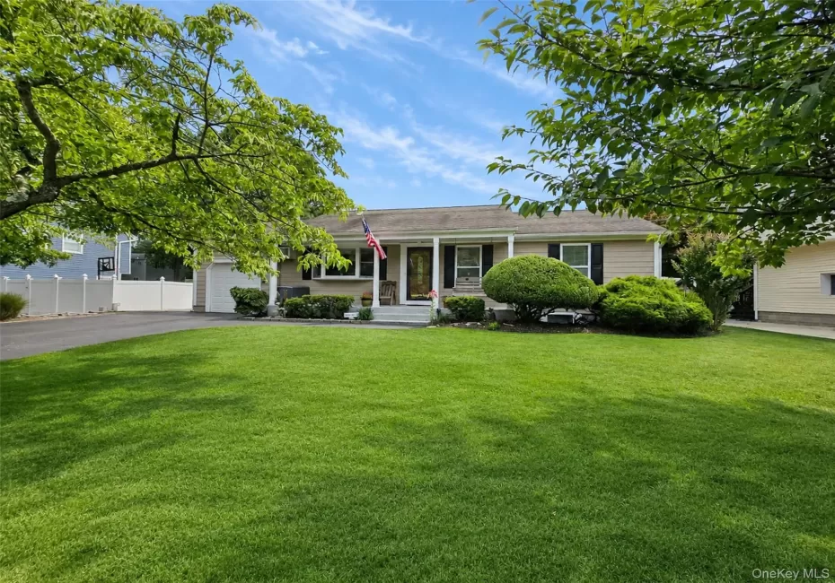 12 Walnut Street, Brookhaven, NY, 3 Bedrooms Bedrooms, 6 Rooms Rooms,2 BathroomsBathrooms,Residential,For Rent,Walnut,0,1035016 12 Walnut Street, Brookhaven, NY, 3 Bedrooms Bedrooms, 6 Rooms Rooms,2 BathroomsBathrooms,Residential,For Rent,Walnut,0,1035016