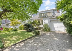 24 Cornell Drive, North Hempstead, NY, 4 Bedrooms Bedrooms, 7 Rooms Rooms,2 BathroomsBathrooms,Residential,For Rent,Cornell,0,1035175 24 Cornell Drive, North Hempstead, NY, 4 Bedrooms Bedrooms, 7 Rooms Rooms,2 BathroomsBathrooms,Residential,For Rent,Cornell,0,1035175