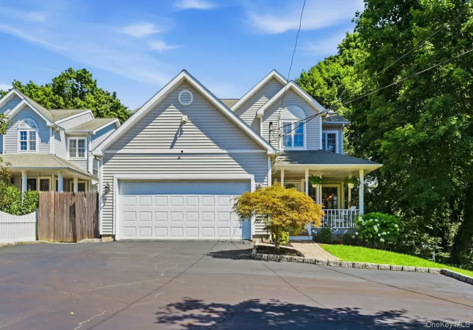 627 Main Street, Huntington, NY, 3 Bedrooms Bedrooms, 8 Rooms Rooms,2 BathroomsBathrooms,Residential,For Rent,Main,0,1034170 627 Main Street, Huntington, NY, 3 Bedrooms Bedrooms, 8 Rooms Rooms,2 BathroomsBathrooms,Residential,For Rent,Main,0,1034170