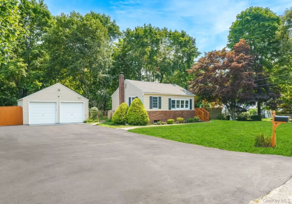 6 Hines Road, Brookhaven, NY, 1 Bedroom Bedrooms, 4 Rooms Rooms,1 BathroomBathrooms,Residential,For Rent,Hines,0,1029642 6 Hines Road, Brookhaven, NY, 1 Bedroom Bedrooms, 4 Rooms Rooms,1 BathroomBathrooms,Residential,For Rent,Hines,0,1029642