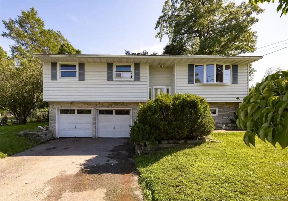 17 Ricky Lane, Poughkeepsie, NY, 3 Bedrooms Bedrooms, 9 Rooms Rooms,2 BathroomsBathrooms,Residential,For Rent,Ricky,0,1028143 17 Ricky Lane, Poughkeepsie, NY, 3 Bedrooms Bedrooms, 9 Rooms Rooms,2 BathroomsBathrooms,Residential,For Rent,Ricky,0,1028143