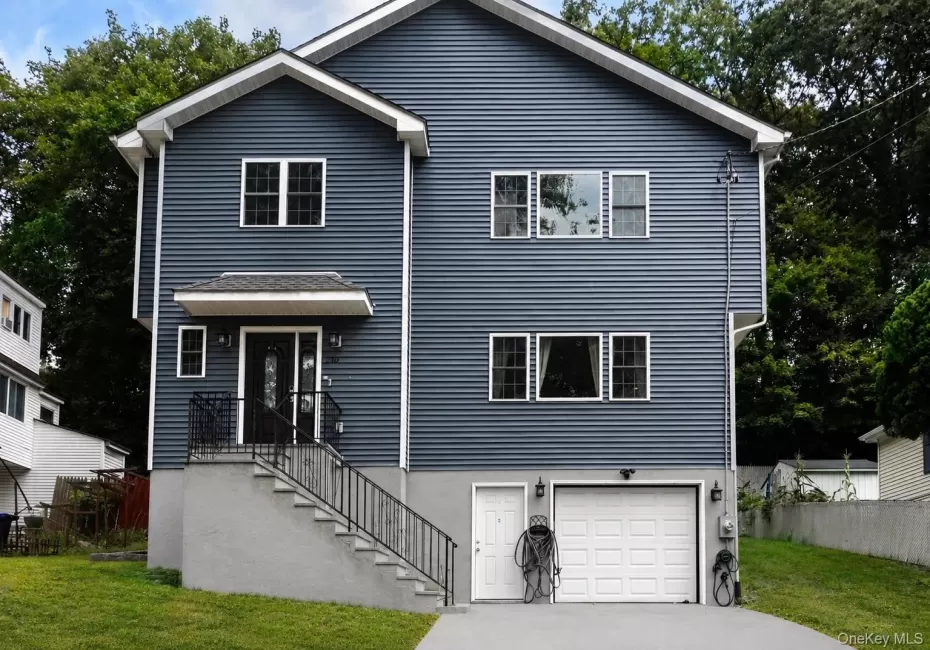 210 Abbott Avenue, Greenburgh, NY, 4 Bedrooms Bedrooms, 11 Rooms Rooms,3 BathroomsBathrooms,Residential,For Rent,Abbott,0,1035404 210 Abbott Avenue, Greenburgh, NY, 4 Bedrooms Bedrooms, 11 Rooms Rooms,3 BathroomsBathrooms,Residential,For Rent,Abbott,0,1035404