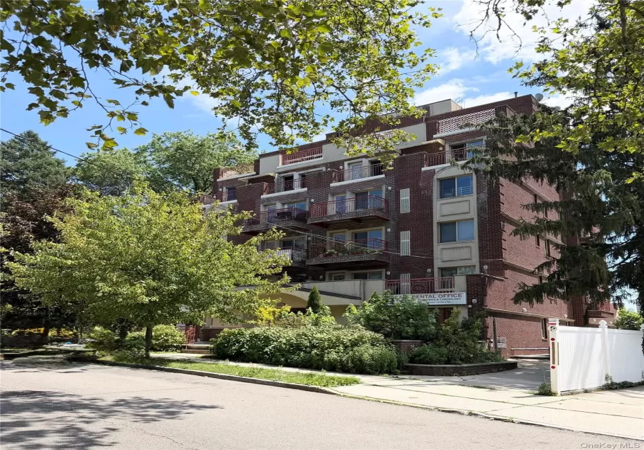 170-12 Highland Avenue, New York, NY, 2 Bedrooms Bedrooms, 4 Rooms Rooms,2 BathroomsBathrooms,Residential,For Rent,Highland,0,1033811 170-12 Highland Avenue, New York, NY, 2 Bedrooms Bedrooms, 4 Rooms Rooms,2 BathroomsBathrooms,Residential,For Rent,Highland,0,1033811