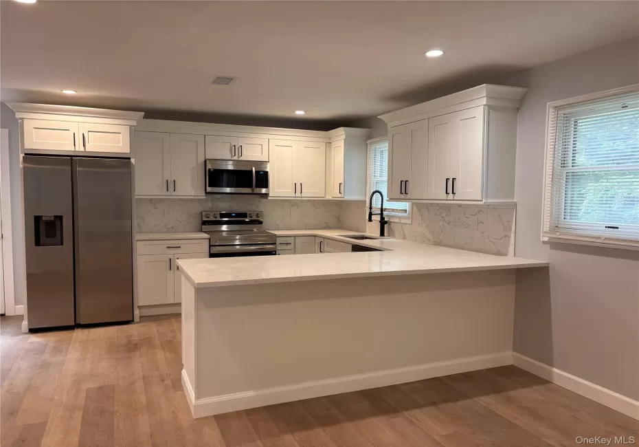 29 Main Avenue, Brookhaven, NY, 6 Bedrooms Bedrooms, 9 Rooms Rooms,3 BathroomsBathrooms,Residential Lease,For Rent,Main,0,1035293 29 Main Avenue, Brookhaven, NY, 6 Bedrooms Bedrooms, 9 Rooms Rooms,3 BathroomsBathrooms,Residential Lease,For Rent,Main,0,1035293