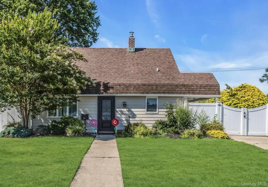 51 Butternut Lane, Hempstead, NY, 3 Bedrooms Bedrooms, 7 Rooms Rooms,1 BathroomBathrooms,Residential,For Rent,Butternut,0,1028890 51 Butternut Lane, Hempstead, NY, 3 Bedrooms Bedrooms, 7 Rooms Rooms,1 BathroomBathrooms,Residential,For Rent,Butternut,0,1028890