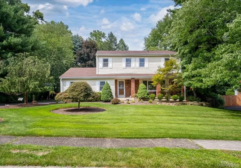 22 Concord Drive, Clarkstown, NY, 4 Bedrooms Bedrooms, 13 Rooms Rooms,2 BathroomsBathrooms,Residential,For Rent,Concord,0,1034409 22 Concord Drive, Clarkstown, NY, 4 Bedrooms Bedrooms, 13 Rooms Rooms,2 BathroomsBathrooms,Residential,For Rent,Concord,0,1034409