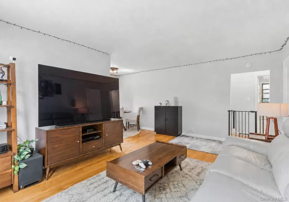 196-29 69th Ave, New York, NY, 1 Bedroom Bedrooms, 4 Rooms Rooms,1 BathroomBathrooms,Residential,For Rent,69th Ave,0,1032164 196-29 69th Ave, New York, NY, 1 Bedroom Bedrooms, 4 Rooms Rooms,1 BathroomBathrooms,Residential,For Rent,69th Ave,0,1032164