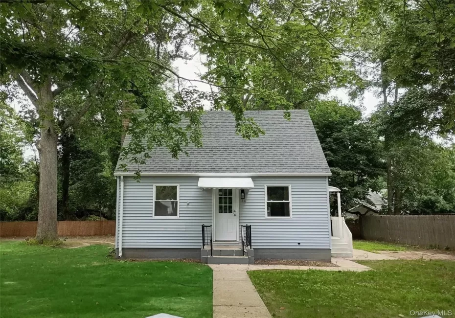 Large fenced corner lot, maintenance free exterior Large fenced corner lot, maintenance free exterior