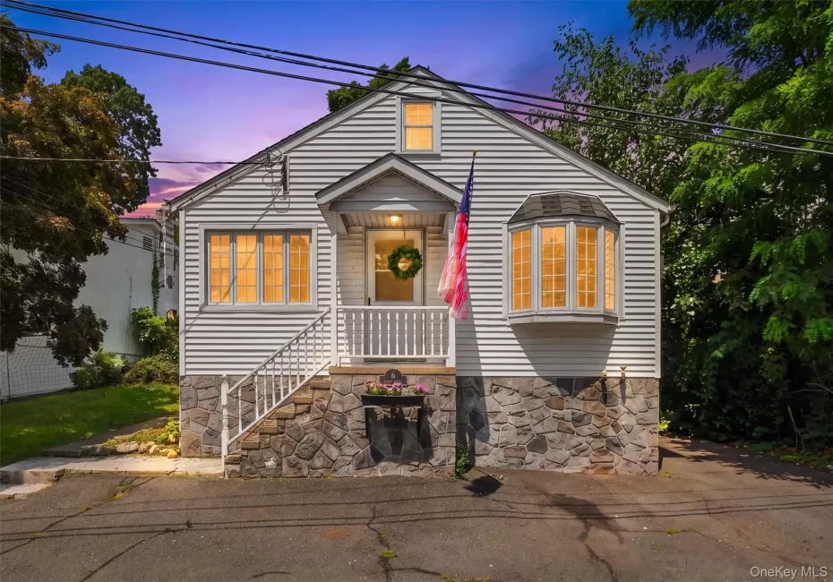 6 Cherry Street, Highlands, NY, 2 Bedrooms Bedrooms, 7 Rooms Rooms,1 BathroomBathrooms,Residential,For Rent,Cherry,0,1033075 6 Cherry Street, Highlands, NY, 2 Bedrooms Bedrooms, 7 Rooms Rooms,1 BathroomBathrooms,Residential,For Rent,Cherry,0,1033075