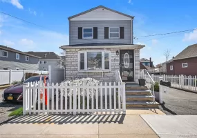 187 Memphis Avenue, Hempstead, NY, 3 Bedrooms Bedrooms, 7 Rooms Rooms,2 BathroomsBathrooms,Residential,For Rent,Memphis,0,985521 187 Memphis Avenue, Hempstead, NY, 3 Bedrooms Bedrooms, 7 Rooms Rooms,2 BathroomsBathrooms,Residential,For Rent,Memphis,0,985521