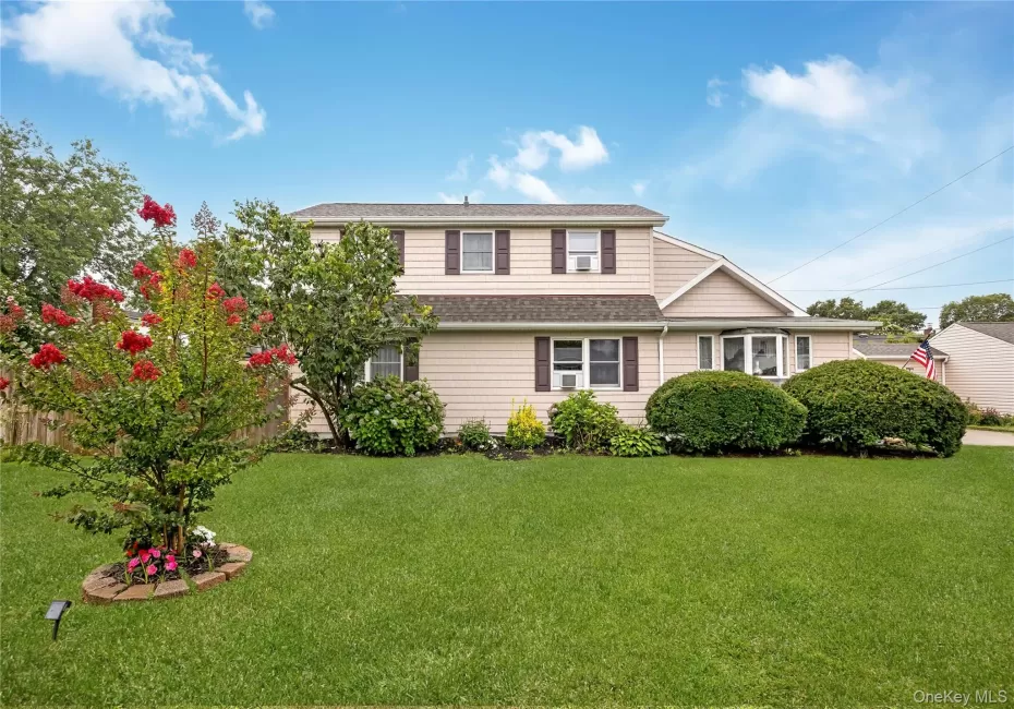 208 Ford Street, Islip, NY, 4 Bedrooms Bedrooms, 7 Rooms Rooms,2 BathroomsBathrooms,Residential,For Rent,Ford,0,1030005 208 Ford Street, Islip, NY, 4 Bedrooms Bedrooms, 7 Rooms Rooms,2 BathroomsBathrooms,Residential,For Rent,Ford,0,1030005
