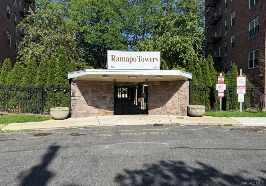 30 South Cole Avenue, Ramapo, NY, 3 Bedrooms Bedrooms, 7 Rooms Rooms,2 BathroomsBathrooms,Residential,For Rent,South Cole,0,1033520 30 South Cole Avenue, Ramapo, NY, 3 Bedrooms Bedrooms, 7 Rooms Rooms,2 BathroomsBathrooms,Residential,For Rent,South Cole,0,1033520