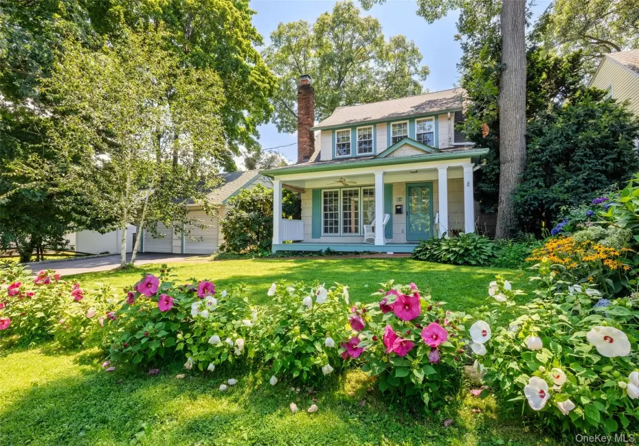84 Oak Street, Huntington, NY, 4 Bedrooms Bedrooms, 9 Rooms Rooms,2 BathroomsBathrooms,Residential,For Rent,Oak,0,1033372 84 Oak Street, Huntington, NY, 4 Bedrooms Bedrooms, 9 Rooms Rooms,2 BathroomsBathrooms,Residential,For Rent,Oak,0,1033372