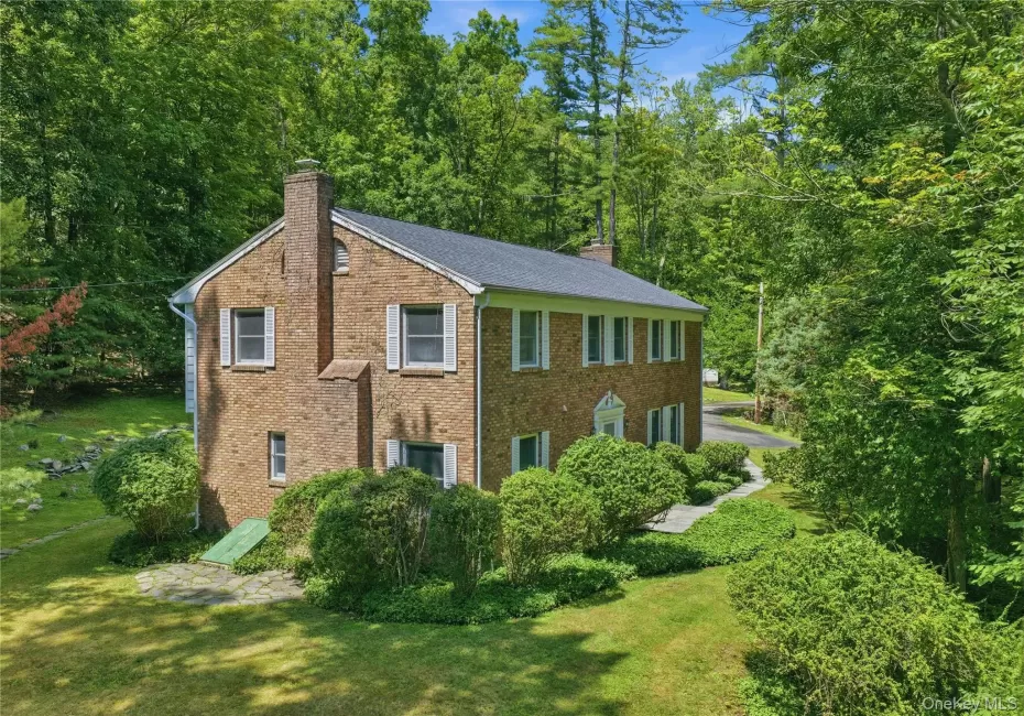 2320 Glasco Turnpike, Woodstock, NY, 8 Bedrooms Bedrooms, 17 Rooms Rooms,5 BathroomsBathrooms,Residential,For Rent,Glasco,0,1032089 2320 Glasco Turnpike, Woodstock, NY, 8 Bedrooms Bedrooms, 17 Rooms Rooms,5 BathroomsBathrooms,Residential,For Rent,Glasco,0,1032089