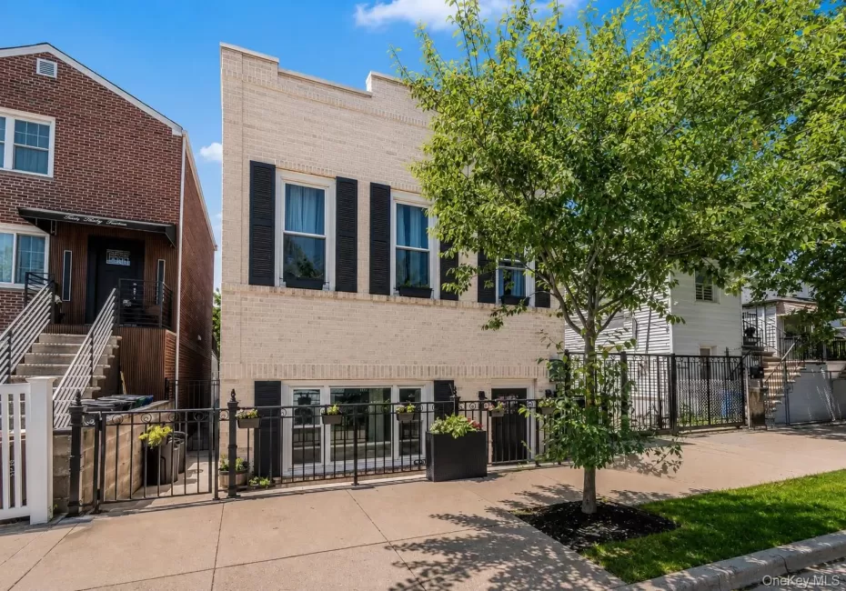 269 Swinton Avenue, New York, NY, 3 Bedrooms Bedrooms, 8 Rooms Rooms,2 BathroomsBathrooms,Residential,For Rent,Swinton,0,1033037 269 Swinton Avenue, New York, NY, 3 Bedrooms Bedrooms, 8 Rooms Rooms,2 BathroomsBathrooms,Residential,For Rent,Swinton,0,1033037