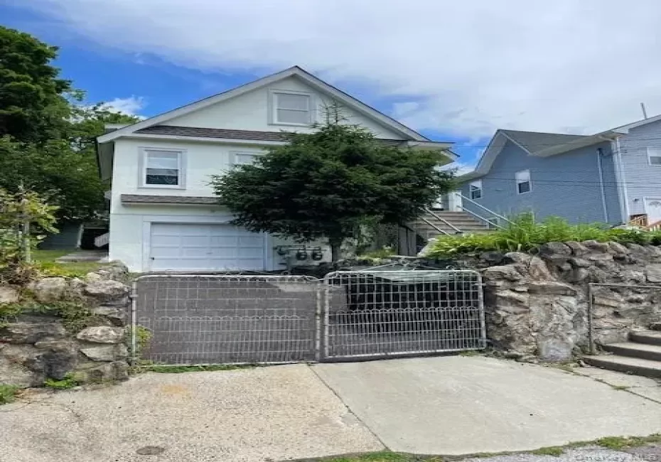 7 SWEEZY Avenue, Highlands, NY, 2 Bedrooms Bedrooms, 4 Rooms Rooms,1 BathroomBathrooms,Residential Lease,For Rent,SWEEZY,0,1035134 7 SWEEZY Avenue, Highlands, NY, 2 Bedrooms Bedrooms, 4 Rooms Rooms,1 BathroomBathrooms,Residential Lease,For Rent,SWEEZY,0,1035134