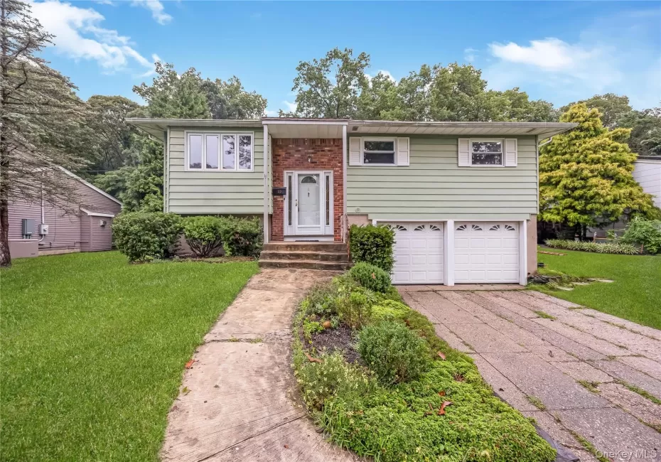 23 Country Lane Drive, Smithtown, NY, 4 Bedrooms Bedrooms, 8 Rooms Rooms,2 BathroomsBathrooms,Residential,For Rent,Country Lane,0,1033860 23 Country Lane Drive, Smithtown, NY, 4 Bedrooms Bedrooms, 8 Rooms Rooms,2 BathroomsBathrooms,Residential,For Rent,Country Lane,0,1033860