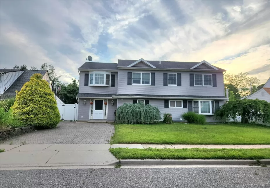 34 Arch Lane, Oyster Bay, NY, 5 Bedrooms Bedrooms, 10 Rooms Rooms,2 BathroomsBathrooms,Residential Lease,For Rent,Arch,0,1034979 34 Arch Lane, Oyster Bay, NY, 5 Bedrooms Bedrooms, 10 Rooms Rooms,2 BathroomsBathrooms,Residential Lease,For Rent,Arch,0,1034979