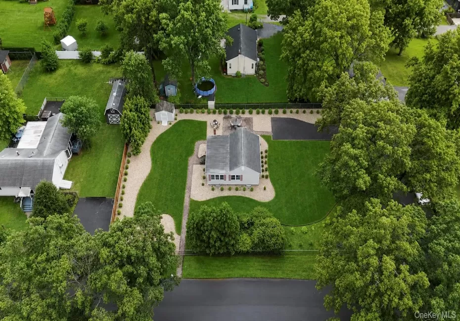 2 Fox Lane, Brookhaven, NY, 2 Bedrooms Bedrooms, 4 Rooms Rooms,2 BathroomsBathrooms,Residential,For Rent,Fox,0,1028610 2 Fox Lane, Brookhaven, NY, 2 Bedrooms Bedrooms, 4 Rooms Rooms,2 BathroomsBathrooms,Residential,For Rent,Fox,0,1028610