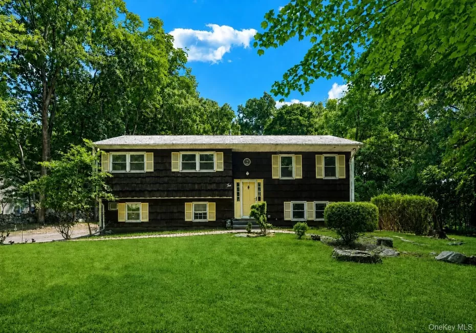 2 Cobblestone Road, Ramapo, NY, 3 Bedrooms Bedrooms, 8 Rooms Rooms,1 BathroomBathrooms,Residential,For Rent,Cobblestone,0,1020050 2 Cobblestone Road, Ramapo, NY, 3 Bedrooms Bedrooms, 8 Rooms Rooms,1 BathroomBathrooms,Residential,For Rent,Cobblestone,0,1020050