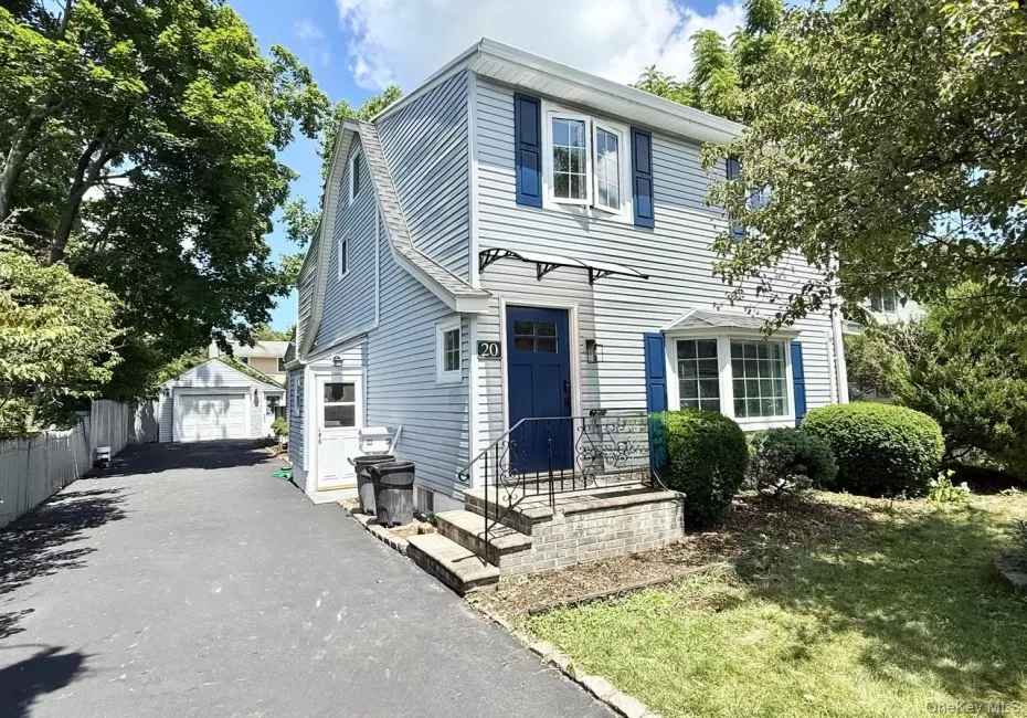20 Baylis Place, Oyster Bay, NY, 3 Bedrooms Bedrooms, 6 Rooms Rooms,3 BathroomsBathrooms,Residential Lease,For Rent,Baylis,0,1035141 20 Baylis Place, Oyster Bay, NY, 3 Bedrooms Bedrooms, 6 Rooms Rooms,3 BathroomsBathrooms,Residential Lease,For Rent,Baylis,0,1035141