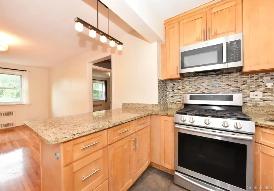 111-05 66th Avenue, New York, NY, 2 Bedrooms Bedrooms, 4 Rooms Rooms,1 BathroomBathrooms,Residential,For Rent,66th,0,1034093 111-05 66th Avenue, New York, NY, 2 Bedrooms Bedrooms, 4 Rooms Rooms,1 BathroomBathrooms,Residential,For Rent,66th,0,1034093